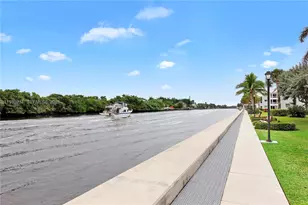 7 Colonial Club Dr, Boynton Beach, FL 33435 - Photo 43