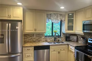 50 SE 12th St, Boca Raton, FL 33432 - Photo 17