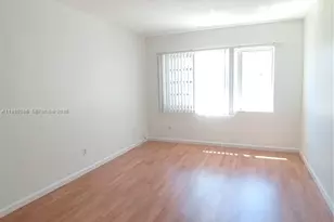 450 Golden Isles Dr, Hallandale Beach, FL 33009 - Photo 15