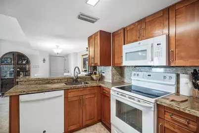 770 Claughton Island Dr #503, Miami, FL 33131 - Photo 11
