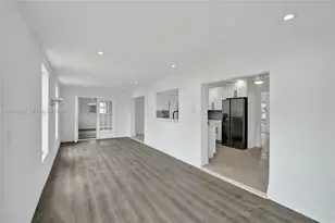 5810 NW 81st Ave, Tamarac, FL 33321 - Photo 11