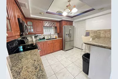 2955 NW 102nd St, Miami, FL 33147 - Photo 7