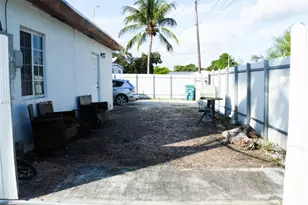 2955 NW 102nd St, Miami, FL 33147 - Photo 17