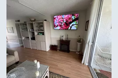 324 SE 10th St #207, Dania Beach, FL 33004 - Photo 11