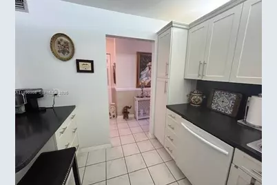 324 SE 10th St #207, Dania Beach, FL 33004 - Photo 5