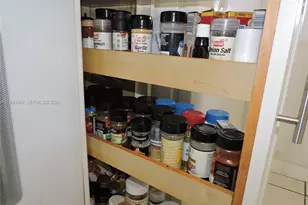 324 SE 10th St, Dania Beach, FL 33004 - Photo 13