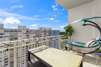 18061 Biscayne Blvd #PH01, Aventura, FL 33160 - Photo 19