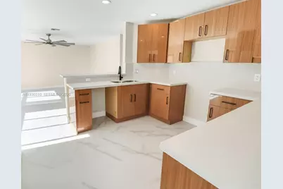 652 NW 133rd Dr, Plantation, FL 33325 - Photo 9