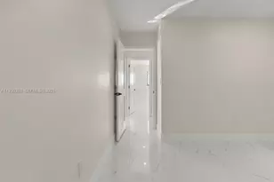 2737 W 55th Pl, Hialeah, FL 33016 - Photo 29