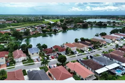 16955 SW 142nd Pl, Miami, FL 33177 - Photo 7