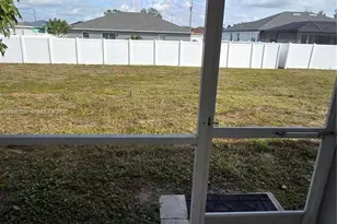 411 NE Juanita Pl, Cape Coral, FL 33909 - Photo 7