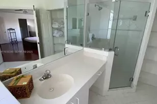 6834 NW 107th Pl, Doral, FL 33178 - Photo 7