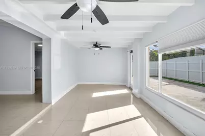 8300 NW 201st St, Hialeah, FL 33015 - Photo 15