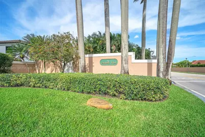 8300 NW 201st St, Hialeah, FL 33015 - Photo 33