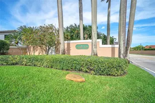 8300 NW 201st St, Hialeah, FL 33015 - Photo 33