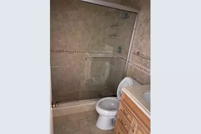 467 Golden Isles Dr #302, Hallandale Beach, FL 33009 - Photo 5