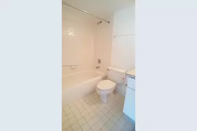 7832 Collins Ave #403, Miami Beach, FL 33141 - Photo 11