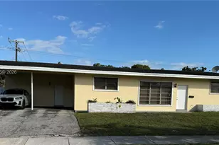 1121 NE 199th St, Miami, FL 33179 - Photo 3