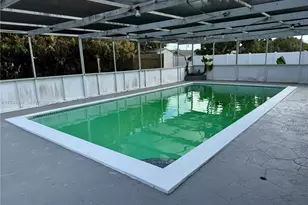 1121 NE 199th St, Miami, FL 33179 - Photo 7