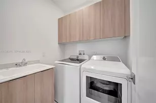 1427 SW 23rd St, Fort Lauderdale, FL 33315 - Photo 35