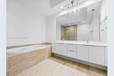 15811 Collins Ave #3707, Sunny Isles Beach, FL 33160 - Photo 19