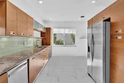 10065 Bay Harbor Ter, Bay Harbor Islands, FL 33154 - Photo 9
