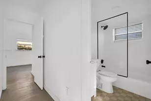 8295 NE Miami Ct, Miami, FL 33138 - Photo 35