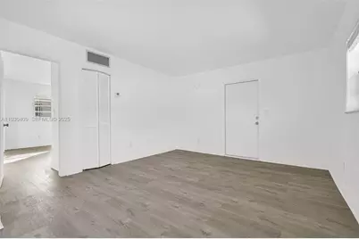 8295 NE Miami Ct #4, Miami, FL 33138 - Photo 7