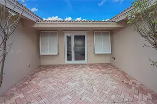 2101 NE 54th Ct, Fort Lauderdale, FL 33308 - Photo 3