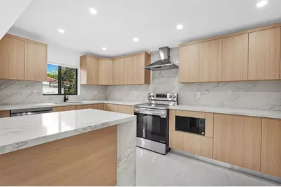 998 SW 11th St, Miami, FL 33129 - Photo 5