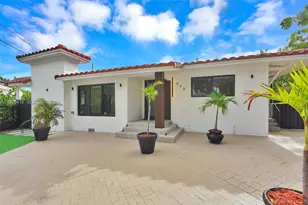 998 SW 11th St, Miami, FL 33129 - Photo 21