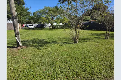 811 NE 14th Ct, Fort Lauderdale, FL 33304 - Photo 11