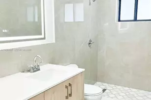 4990 E Palm Ct, Hialeah, FL 33013 - Photo 19