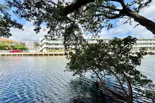 3660 NE 166th St, North Miami Beach, FL 33160 - Photo 3