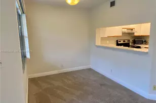 12850 SW 4th Ct, Pembroke Pines, FL 33027 - Photo 7