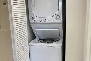 12850 SW 4th Ct, Pembroke Pines, FL 33027 - Photo 13