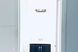 1401 NE 191st St, Miami, FL 33179 - Photo 17