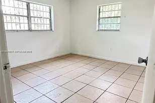 2175 NW 104th St, Miami, FL 33147 - Photo 9