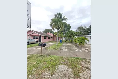 2175 NW 104th St #2, Miami, FL 33147 - Photo 3