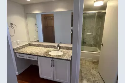 1450 Brickell Bay Dr #1606, Miami, FL 33131 - Photo 23