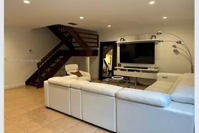 9805 Costa Del Sol Blvd #C-102, Doral, FL 33178 - Photo 3