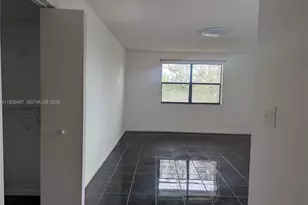 601 Ives Dairy Rd, Miami, FL 33179 - Photo 9