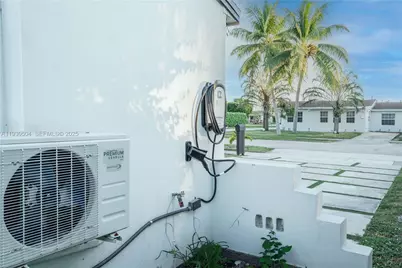 2403 Rodman St, Hollywood, FL 33020 - Photo 9