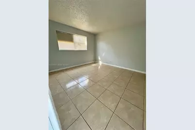 8010 N Colony Cir N #106, Tamarac, FL 33321 - Photo 11