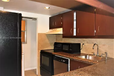 8010 N Colony Cir N #106, Tamarac, FL 33321 - Photo 7