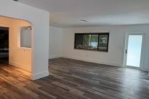 985 NE 115th St, Biscayne Park, FL 33161 - Photo 3