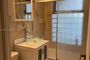 985 NE 115th St, Biscayne Park, FL 33161 - Photo 17