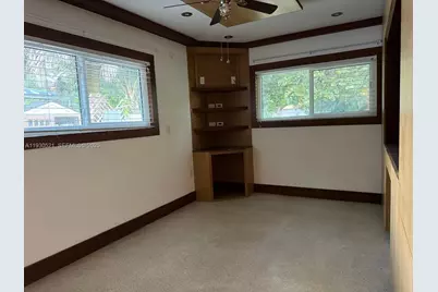 985 NE 115th St, Biscayne Park, FL 33161 - Photo 15