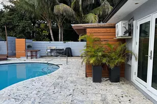 985 NE 115th St, Biscayne Park, FL 33161 - Photo 25