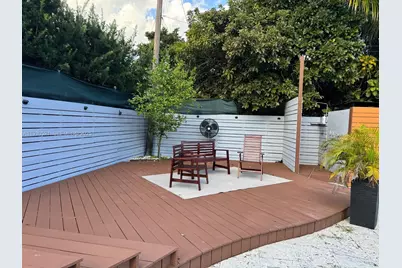 985 NE 115th St, Biscayne Park, FL 33161 - Photo 31